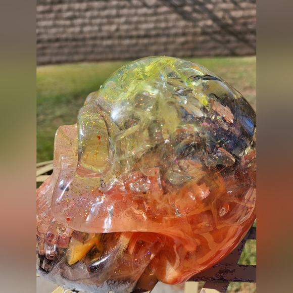 Starfire resin skull/glitter - Picture 2 of 6